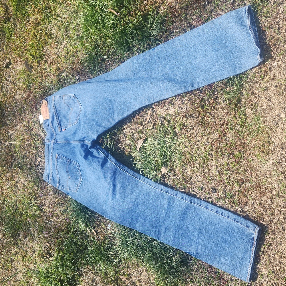 501 - Picture 4 of 6